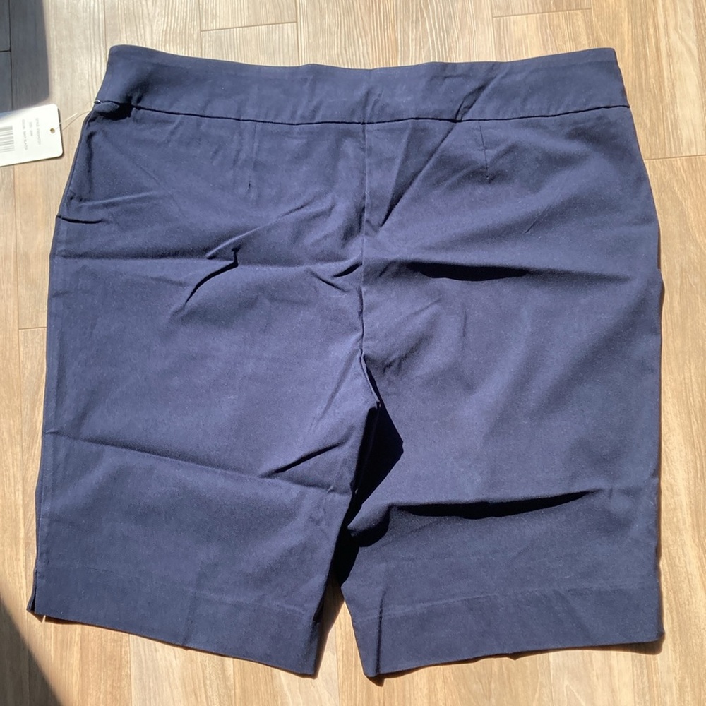 Offer$15 Zac & Rachel pull on short with stretch classic navy blue casual 20W - Picture 10 of 14